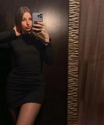 Живу в Москве, и в моей компании ты почувствуешь себя настоящим королем. Предлагаю широкий спектр услуг для твоего удовольствия. Будь уверен, я умею угодить даже самым изысканным вкусам. Мои возможности не ограничены, я открыта для экспериментов и новых приключений. У меня есть отличные отзывы о моей работе, мои клиенты остаются всегда довольными и возвращаются ко мне снова и снова. Здесь я представлена фотографиями, чтобы ты мог оценить мою привлекательность и соблазнительность. Со мной ты окунешься в мир наслаждения и удовольствия. Оставь все сомнения и позвони мне прямо сейчас! 👠💄💋 Екатерина